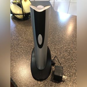 Electric wine opener